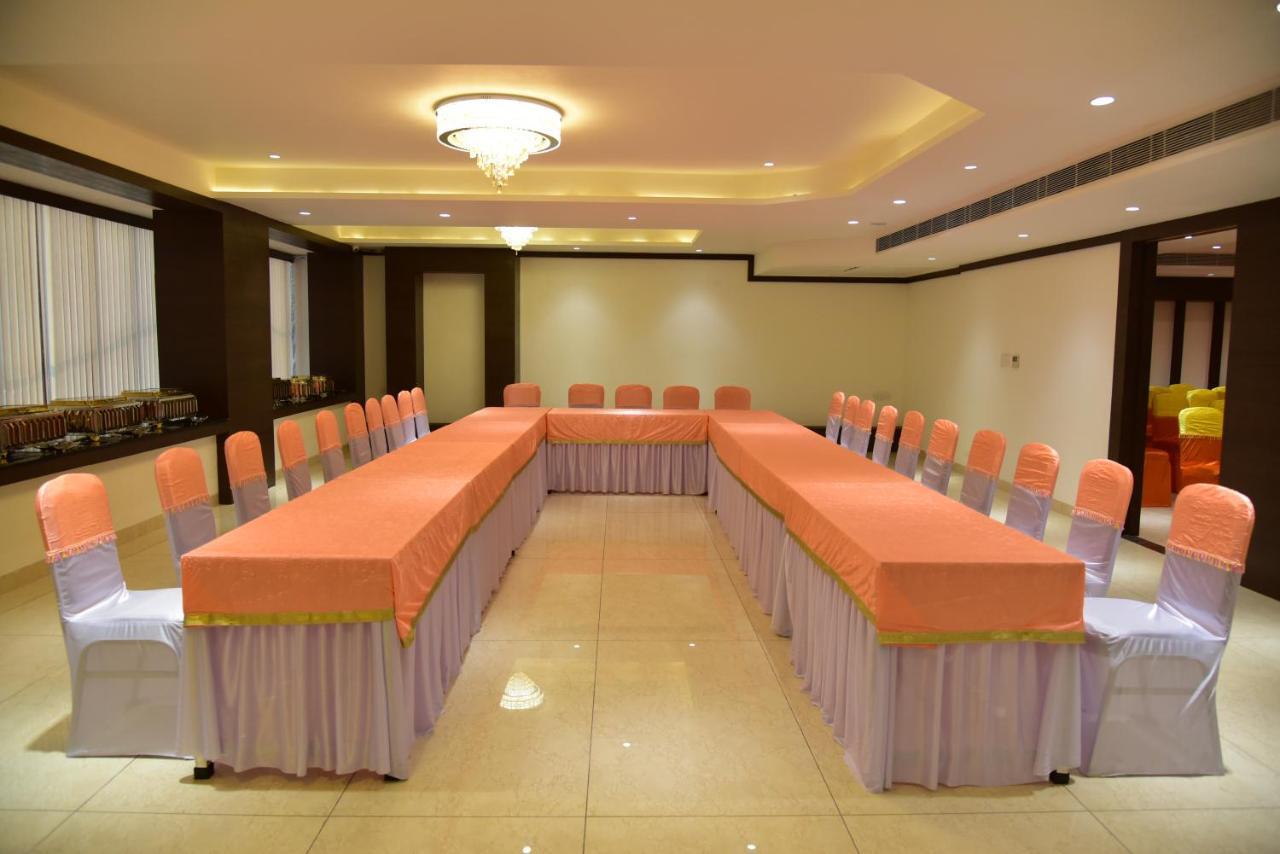 Hotel Crystal Grand Haldwani Bagian luar foto