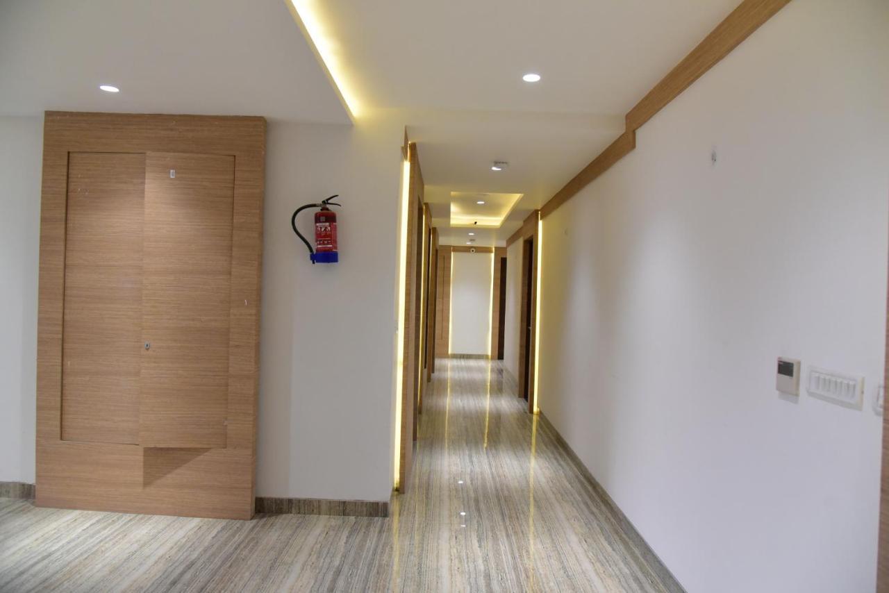 Hotel Crystal Grand Haldwani Bagian luar foto