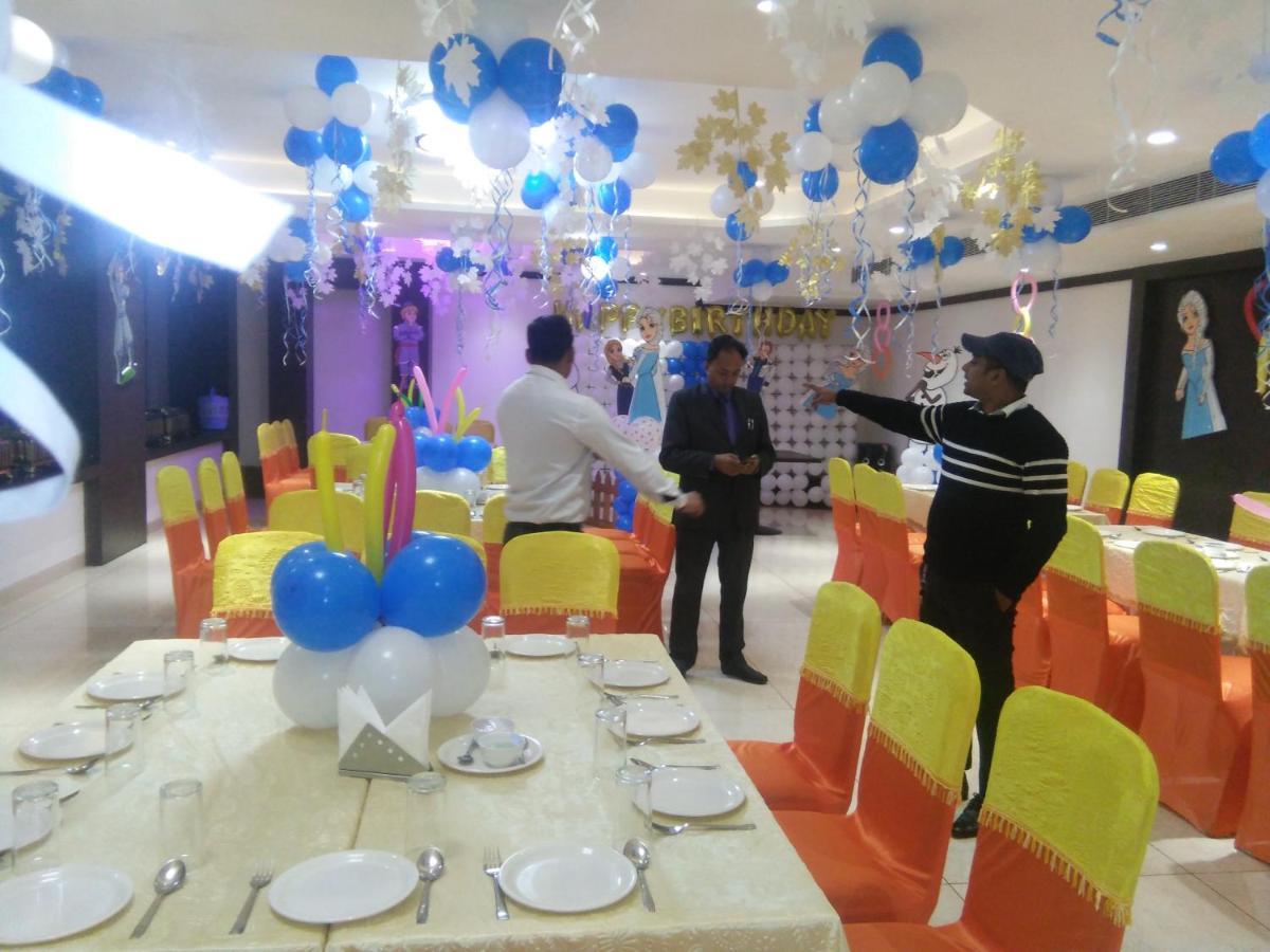 Hotel Crystal Grand Haldwani Bagian luar foto