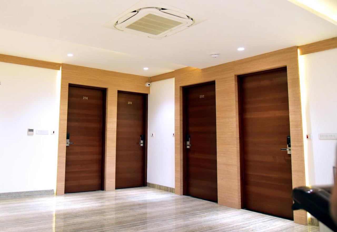 Hotel Crystal Grand Haldwani Bagian luar foto